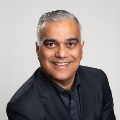 Portrait of Dilip Bhatia, Chief Experience Officer at Lenovo